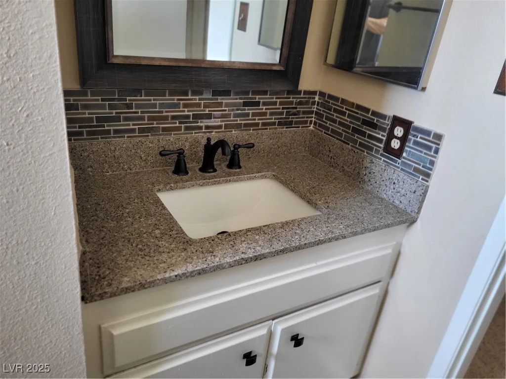 745 Greenbriar Townhouse, Las Vegas, NV 89121