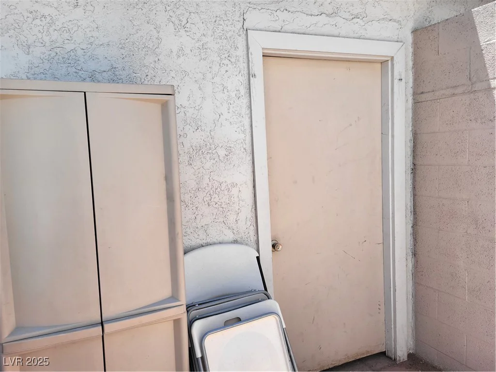 745 Greenbriar Townhouse, Las Vegas, NV 89121