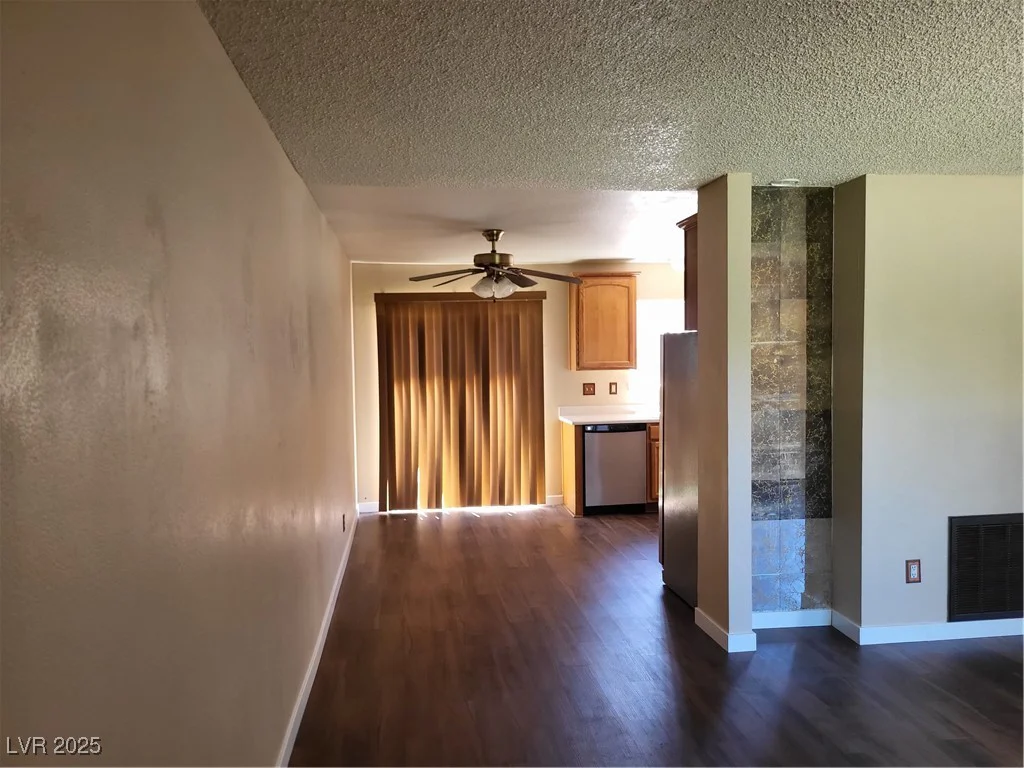 745 Greenbriar Townhouse, Las Vegas, NV 89121