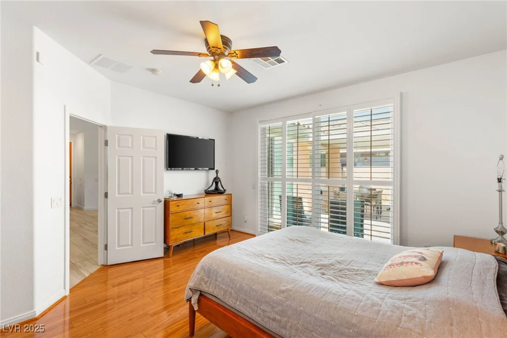 10463 Pioneer Park, Las Vegas, NV 89135