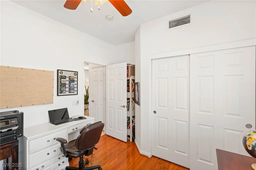 10463 Pioneer Park, Las Vegas, NV 89135