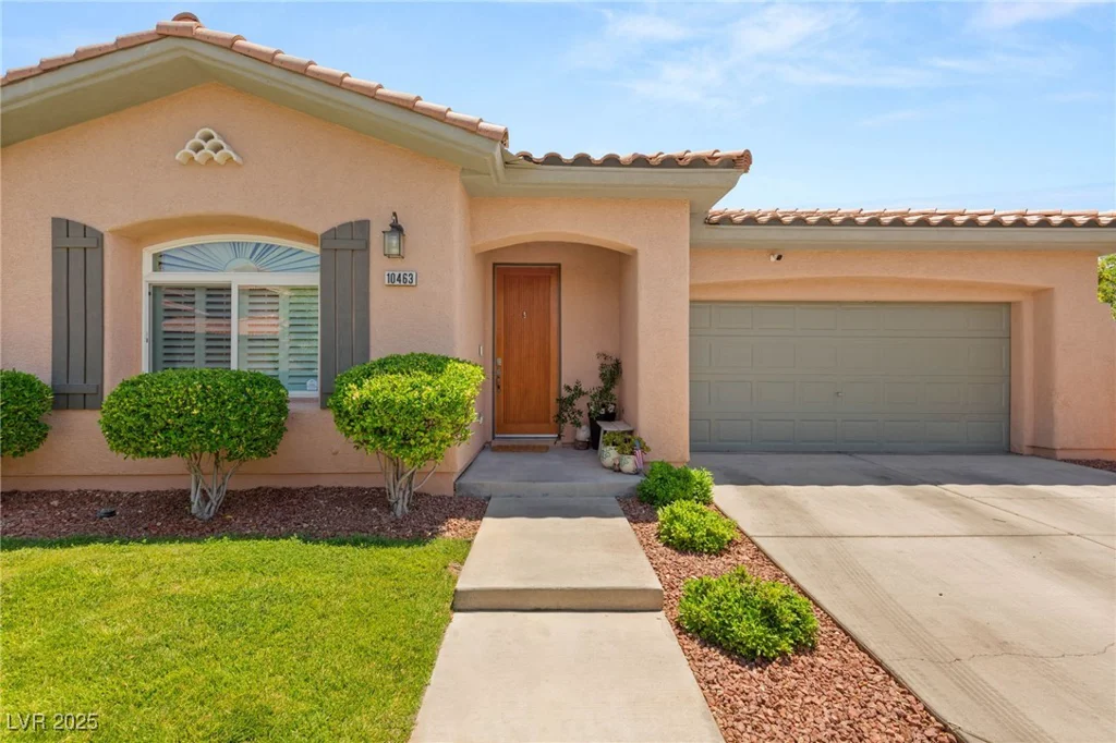 10463 Pioneer Park, Las Vegas, NV 89135