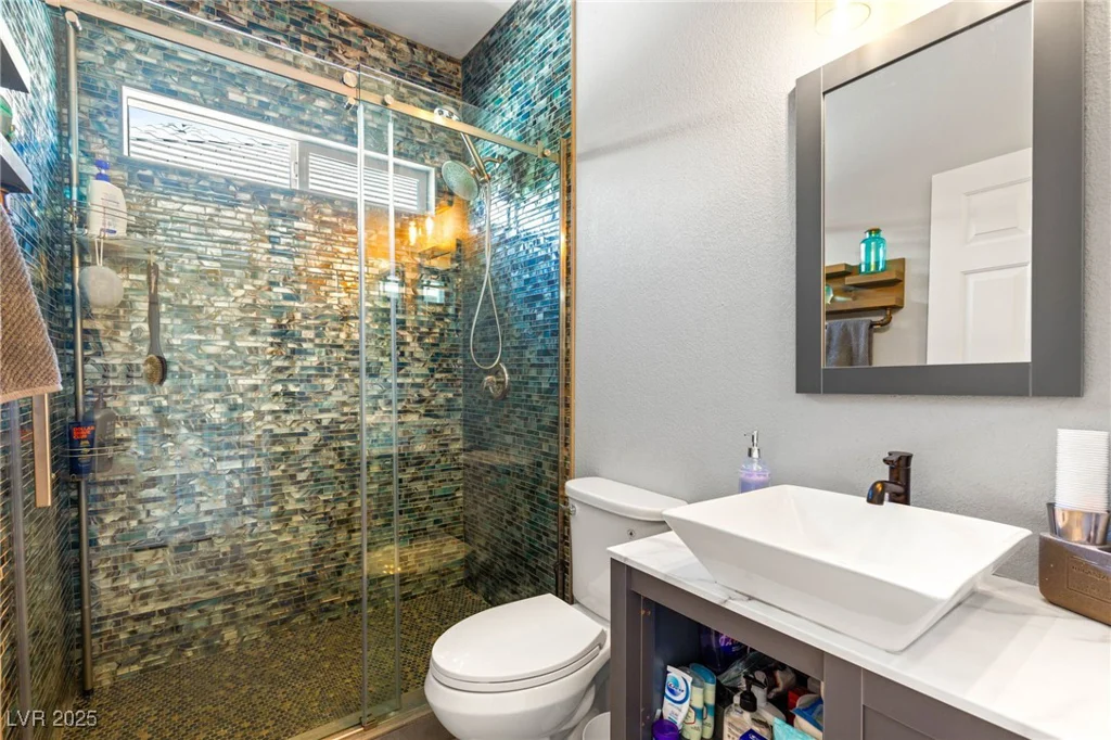 10463 Pioneer Park, Las Vegas, NV 89135