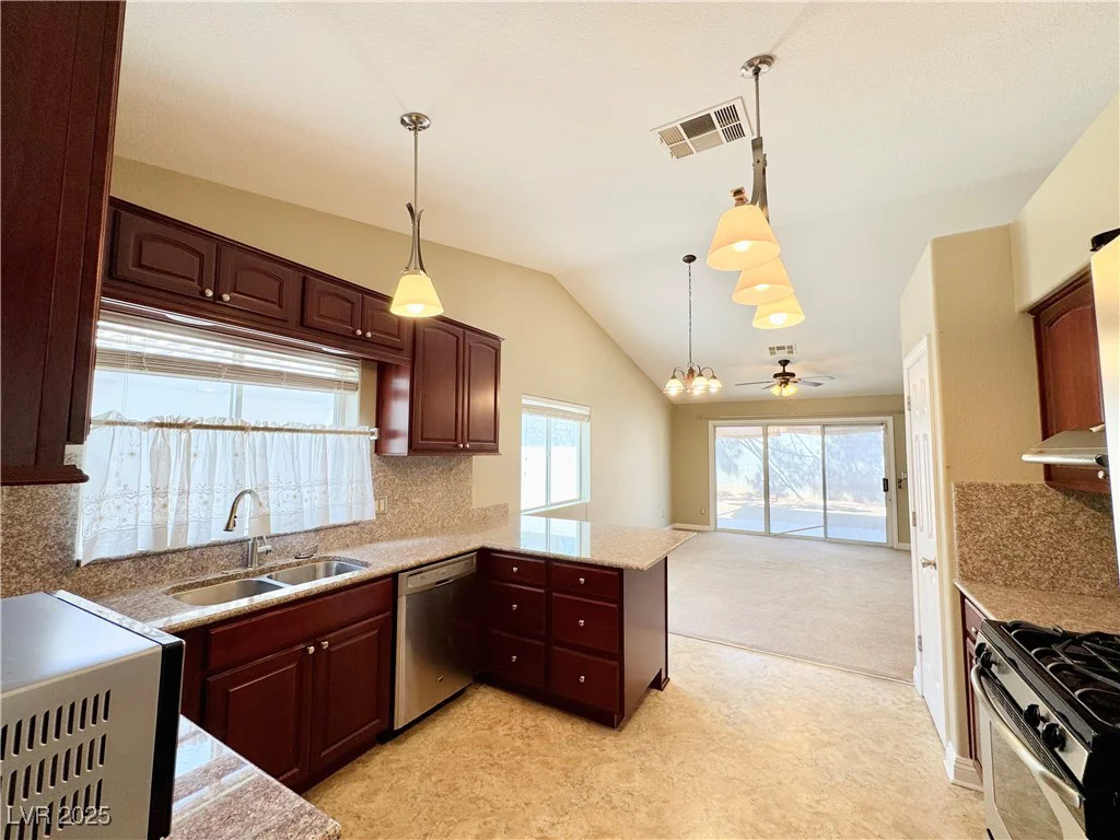 3523 Calf Roper, North Las Vegas, NV 89032