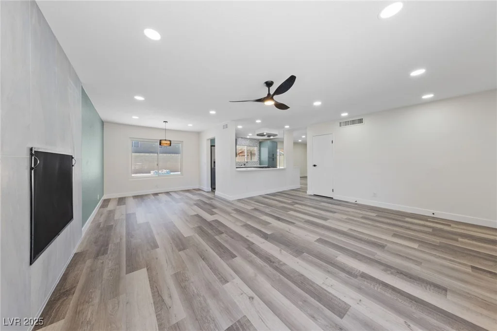 6999 Montcliff, Las Vegas, NV 89147