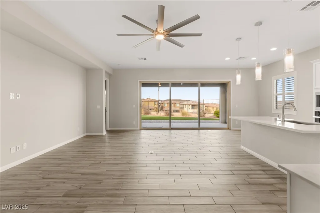 12550 Point Sierra, Las Vegas, NV 89138