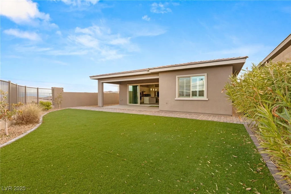 12550 Point Sierra, Las Vegas, NV 89138