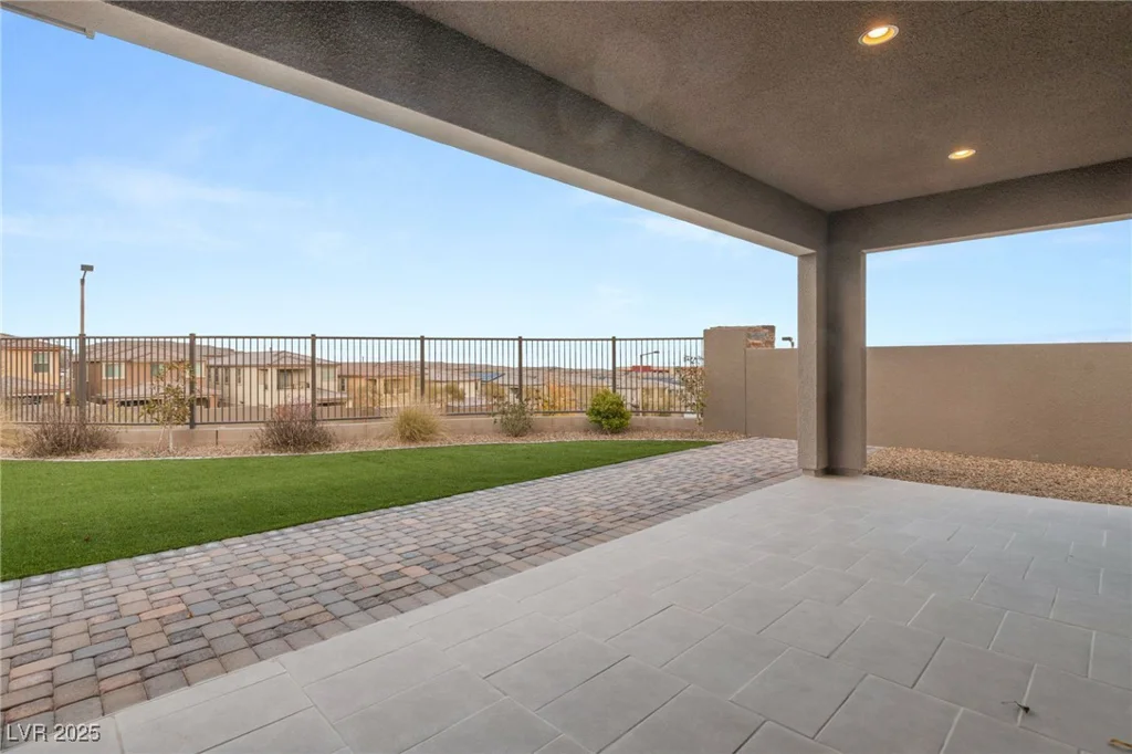 12550 Point Sierra, Las Vegas, NV 89138