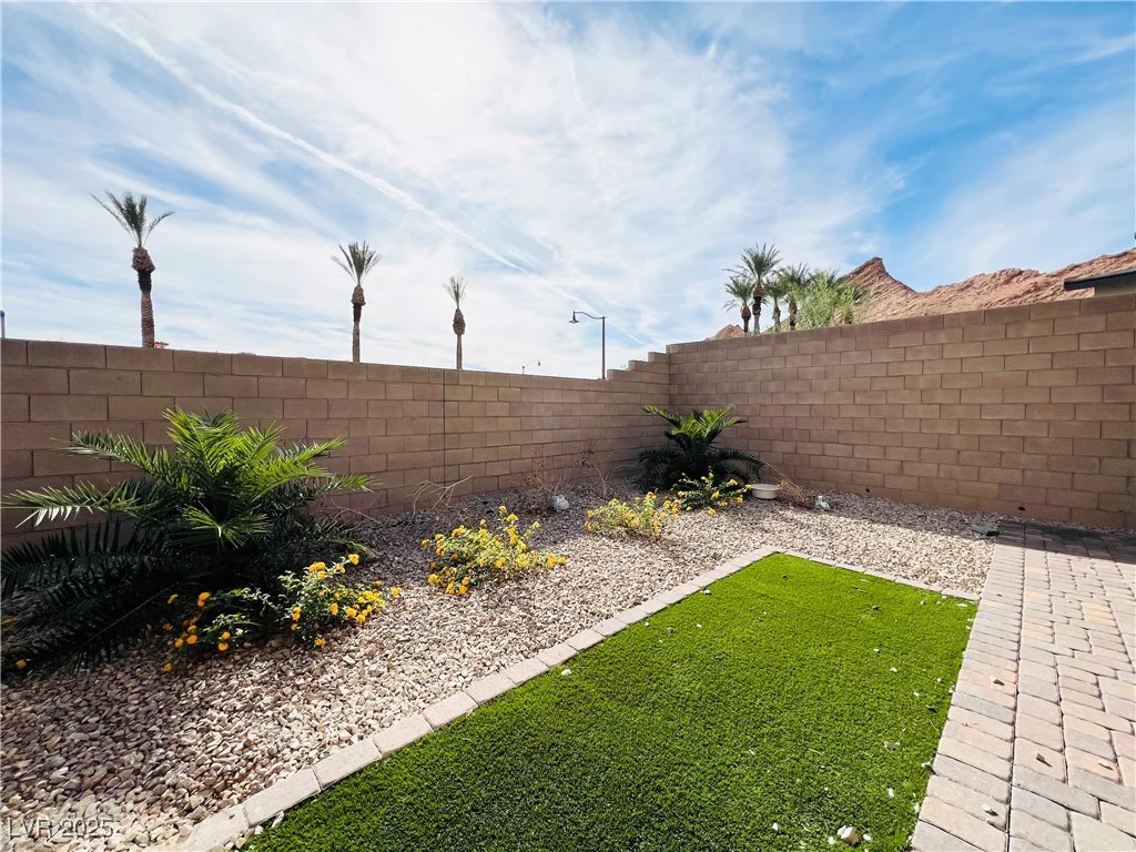 49 Charlotte Ridge, Henderson, NV 89011