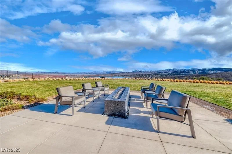 49 Charlotte Ridge, Henderson, NV 89011