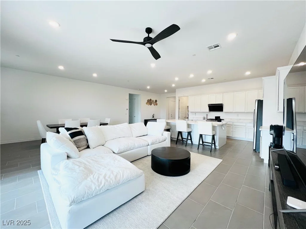 49 Charlotte Ridge, Henderson, NV 89011