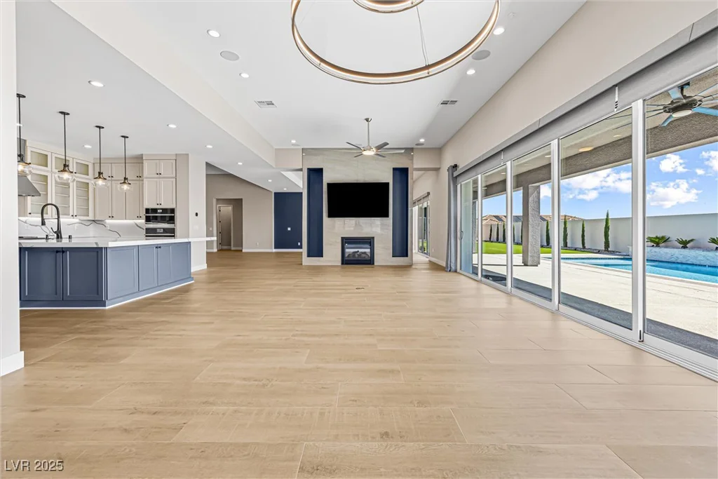 8840 Harvest Sunset, Las Vegas, NV 89113