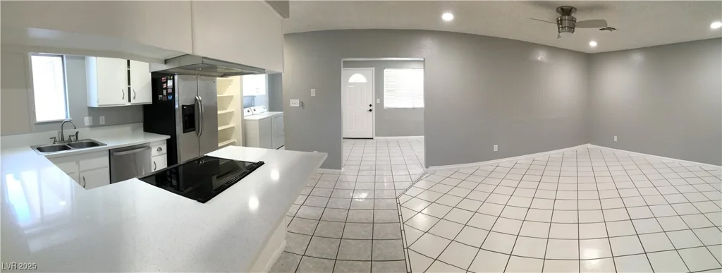 462 Crestway, Henderson, NV 89015
