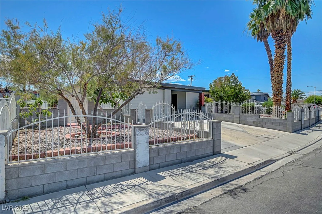 4807 Sacks, Las Vegas, NV 89122