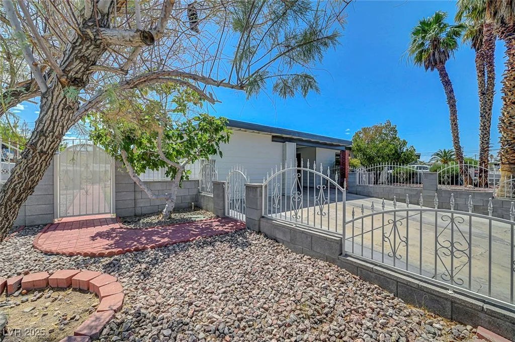 4807 Sacks, Las Vegas, NV 89122