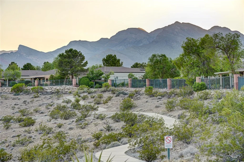 713 Chase Tree, Las Vegas, NV 89144