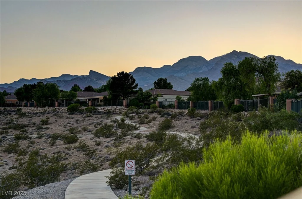 713 Chase Tree, Las Vegas, NV 89144