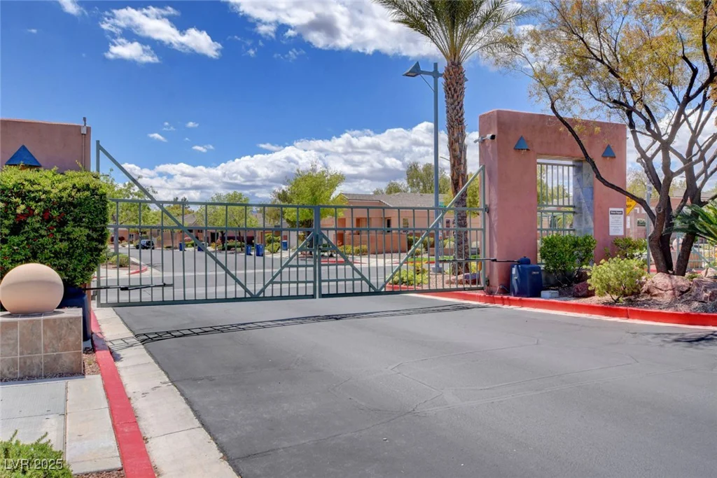 713 Chase Tree, Las Vegas, NV 89144