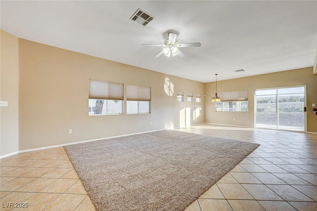 713 Chase Tree, Las Vegas, NV 89144