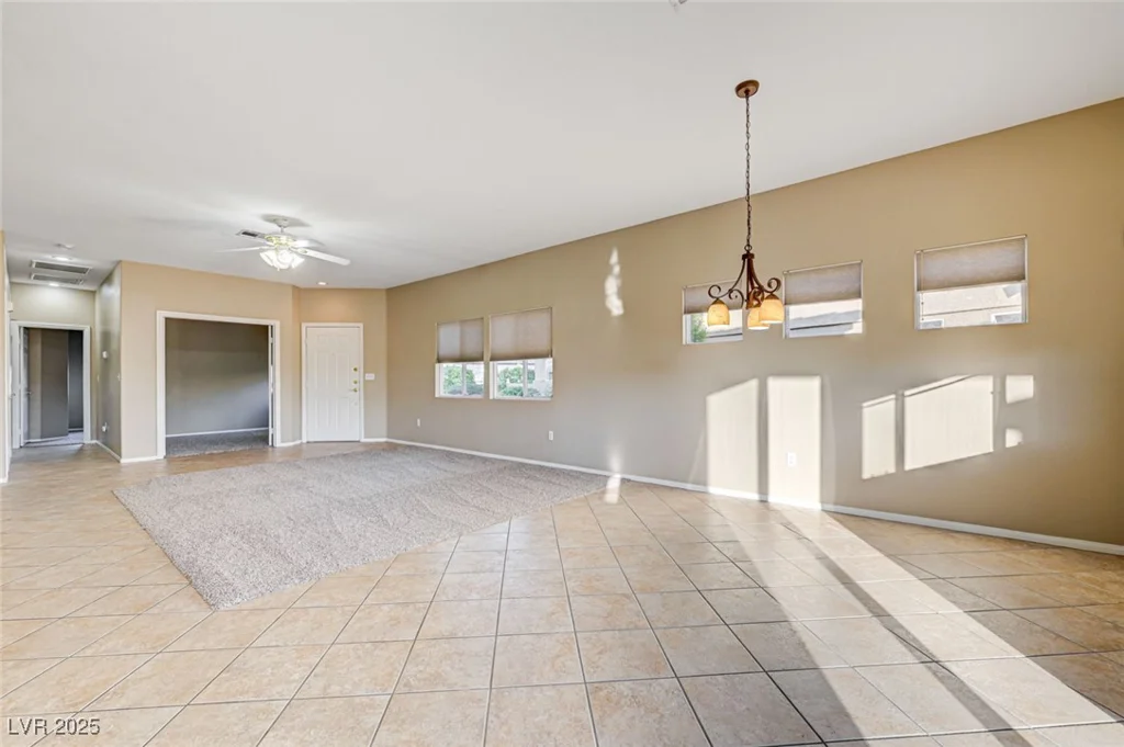 713 Chase Tree, Las Vegas, NV 89144