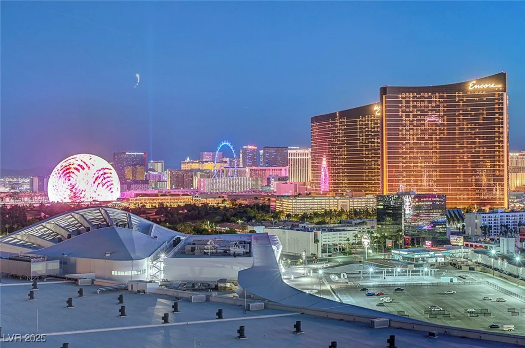 2877 Paradise, Las Vegas, NV 89109