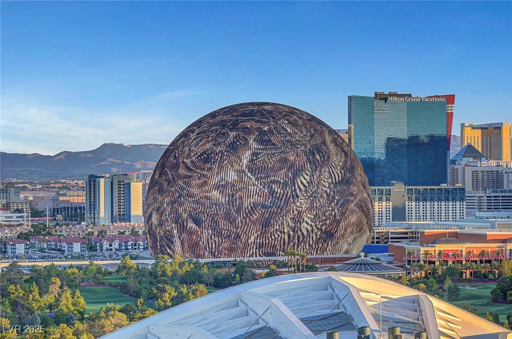 2877 Paradise, Las Vegas, NV 89109