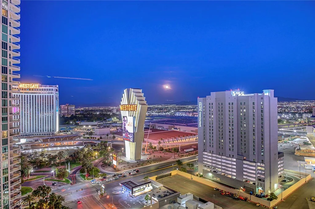 2877 Paradise, Las Vegas, NV 89109
