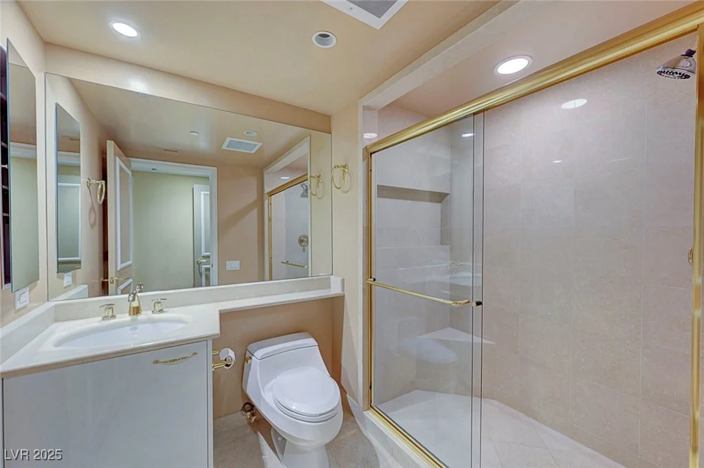 2877 Paradise, Las Vegas, NV 89109