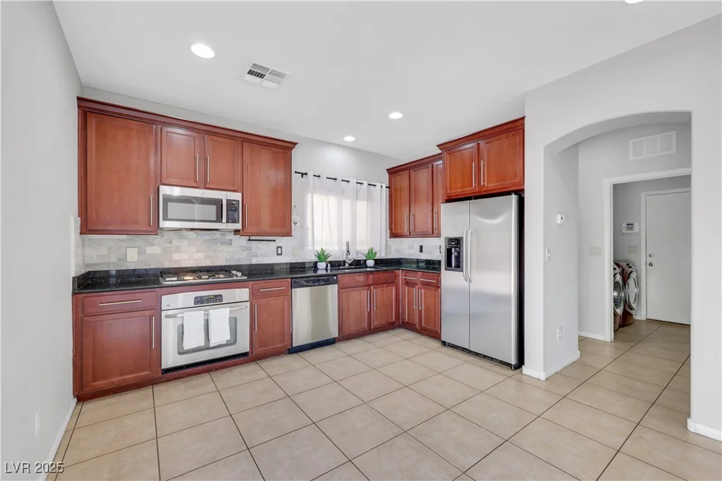 6678 Crystal Run, Las Vegas, NV 89122