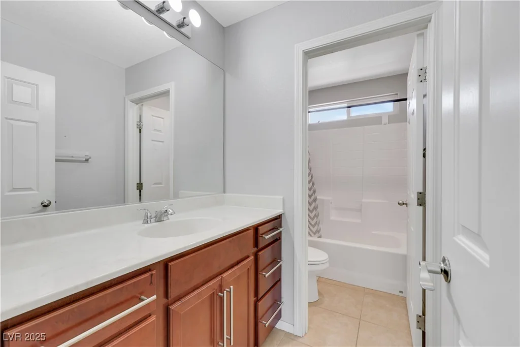 6678 Crystal Run, Las Vegas, NV 89122