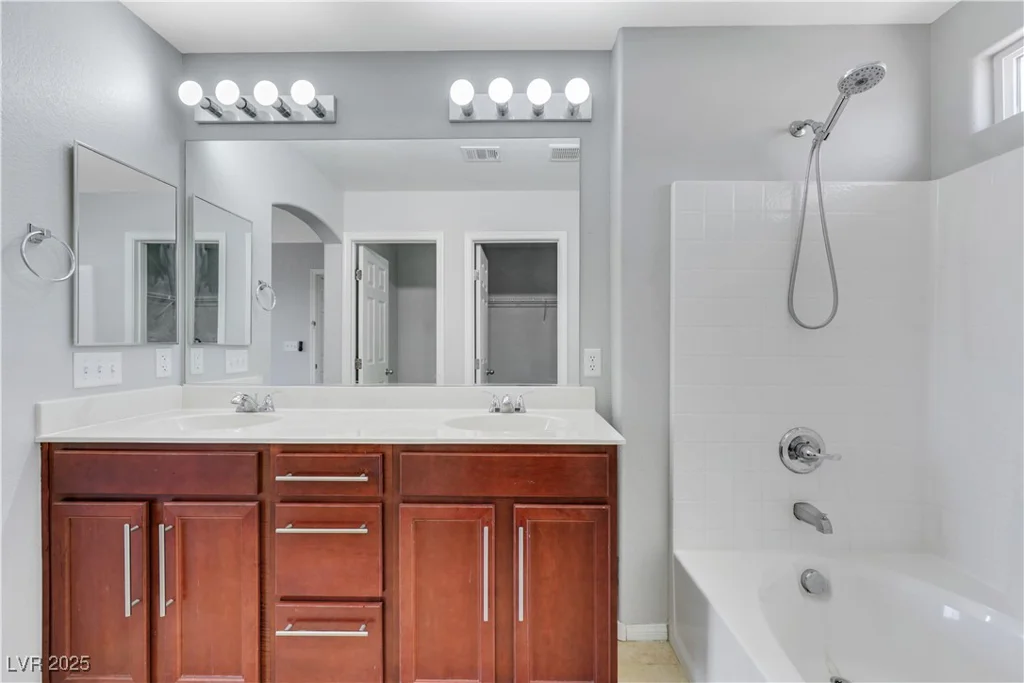 6678 Crystal Run, Las Vegas, NV 89122