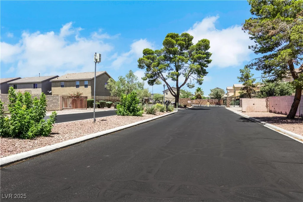 6678 Crystal Run, Las Vegas, NV 89122