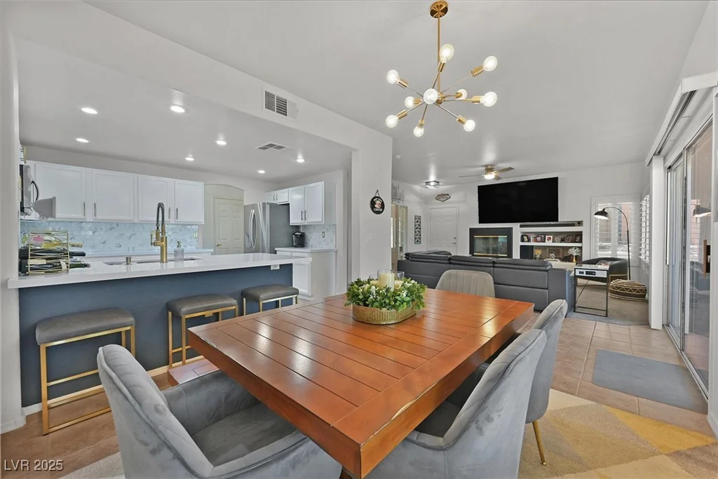 10640 Amber Ridge, Las Vegas, NV 89144