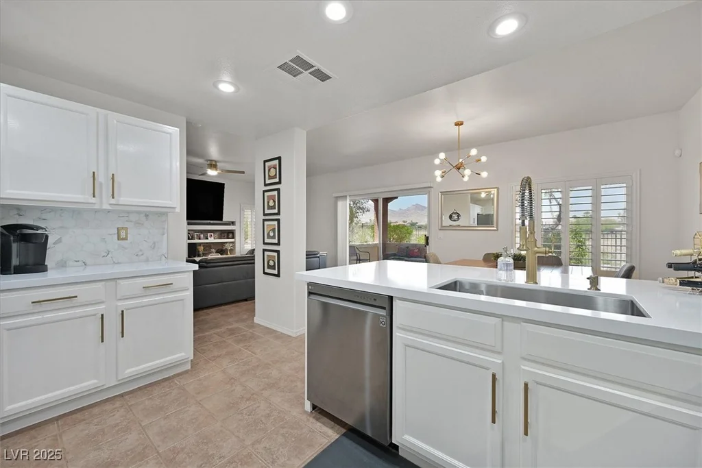10640 Amber Ridge, Las Vegas, NV 89144