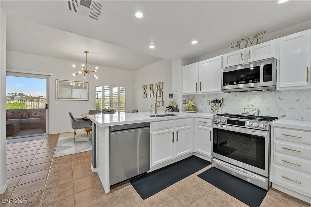 10640 Amber Ridge, Las Vegas, NV 89144
