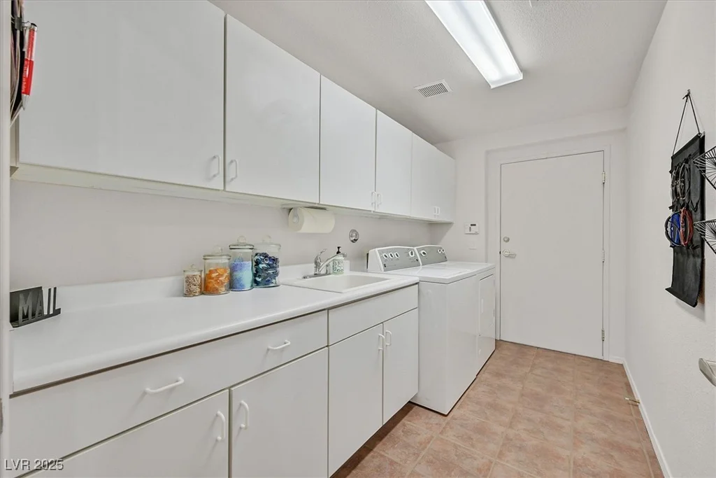 10640 Amber Ridge, Las Vegas, NV 89144