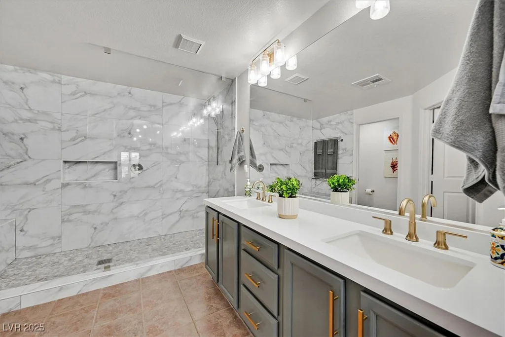10640 Amber Ridge, Las Vegas, NV 89144