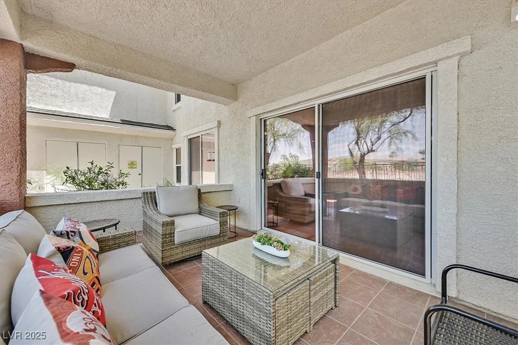 10640 Amber Ridge, Las Vegas, NV 89144