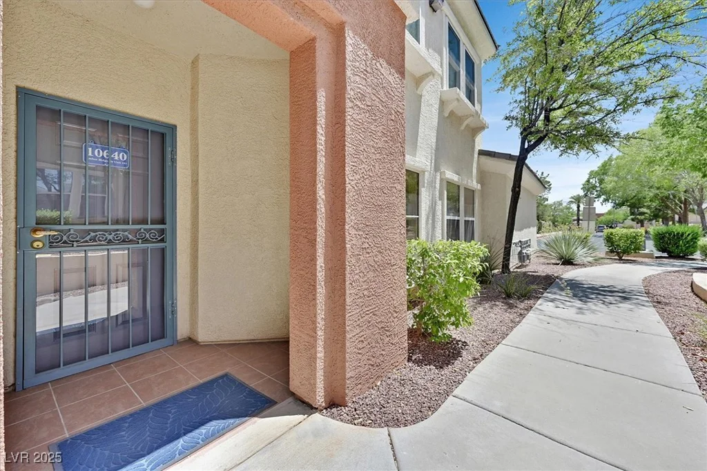 10640 Amber Ridge, Las Vegas, NV 89144