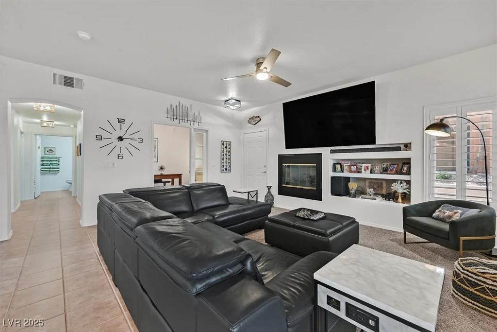 10640 Amber Ridge, Las Vegas, NV 89144