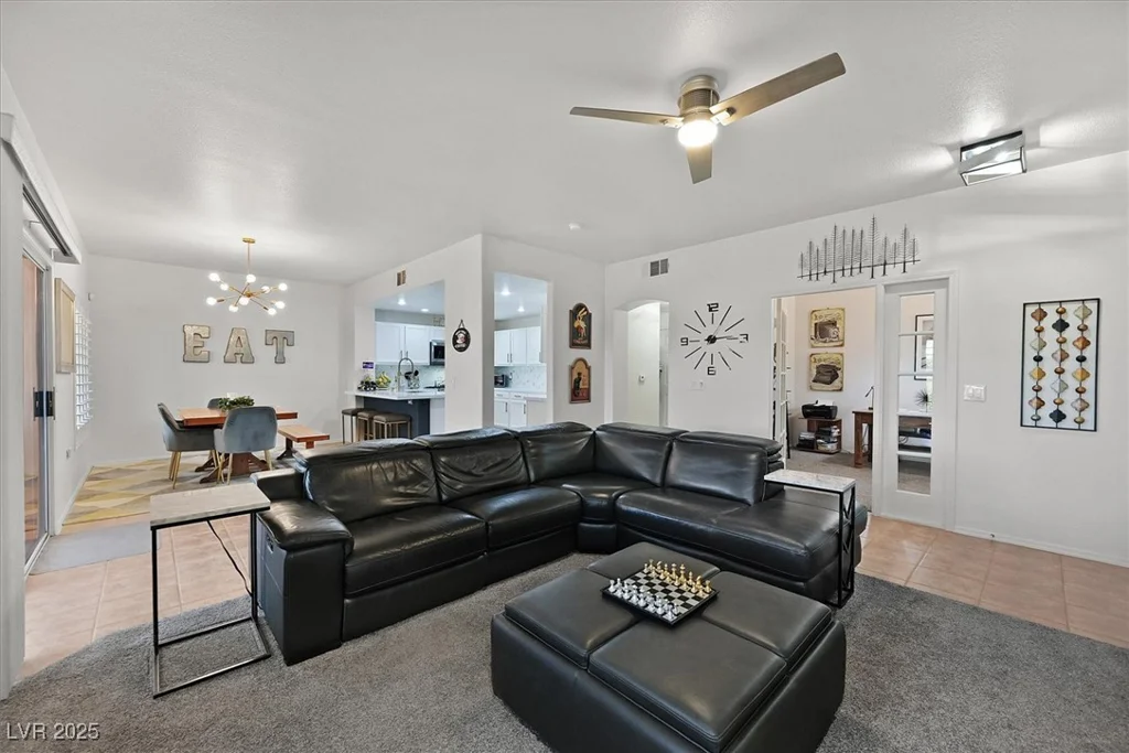 10640 Amber Ridge, Las Vegas, NV 89144