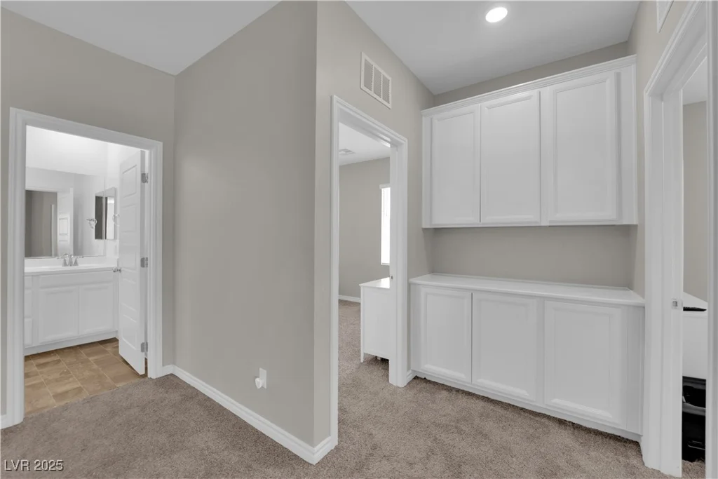 4833 Royal Magnolia, North Las Vegas, NV 89031