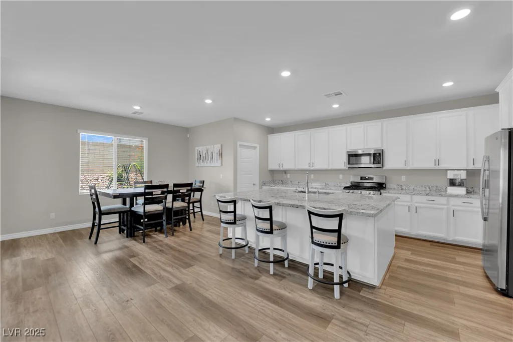 4833 Royal Magnolia, North Las Vegas, NV 89031