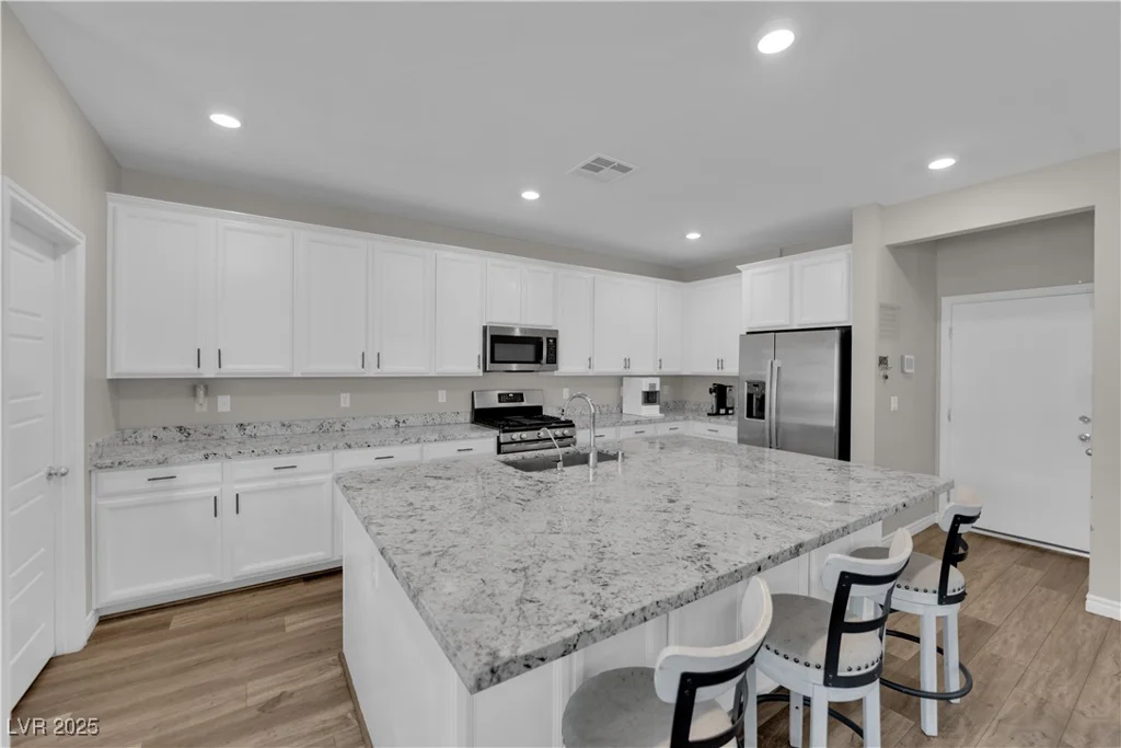 4833 Royal Magnolia, North Las Vegas, NV 89031