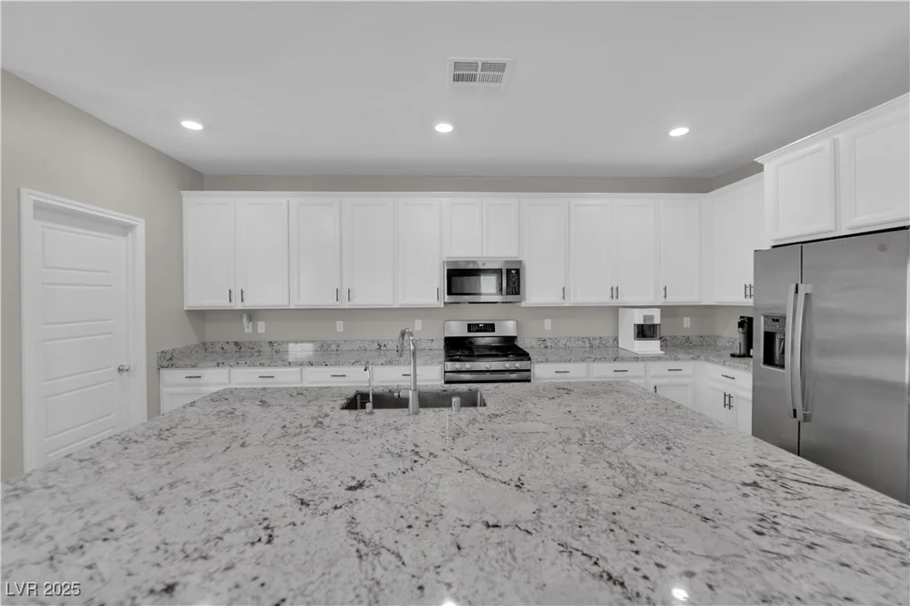 4833 Royal Magnolia, North Las Vegas, NV 89031