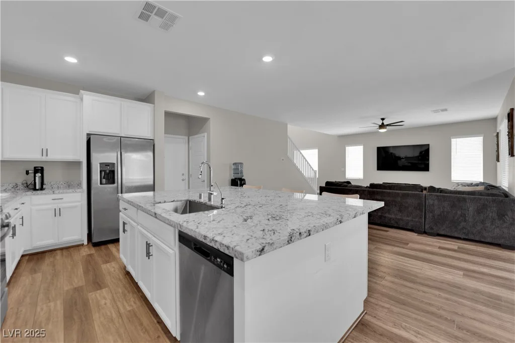 4833 Royal Magnolia, North Las Vegas, NV 89031
