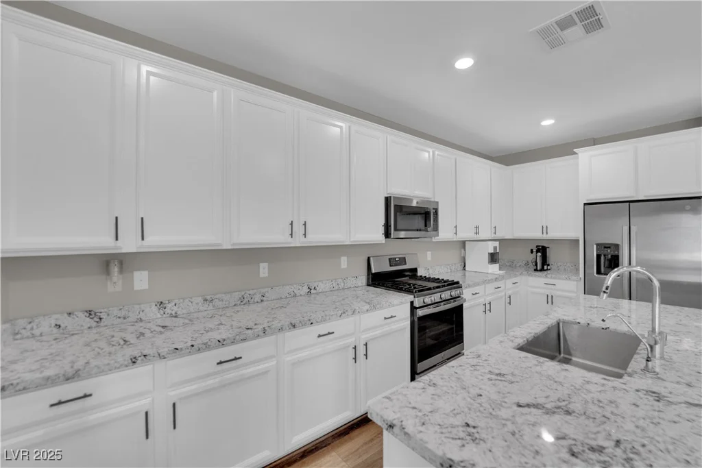 4833 Royal Magnolia, North Las Vegas, NV 89031