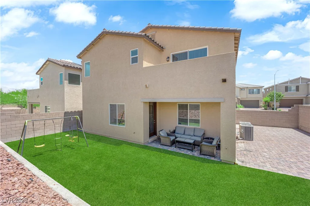 4833 Royal Magnolia, North Las Vegas, NV 89031
