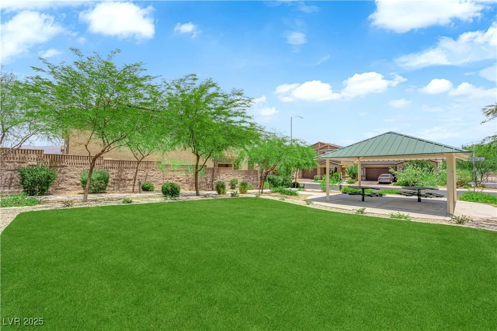4833 Royal Magnolia, North Las Vegas, NV 89031