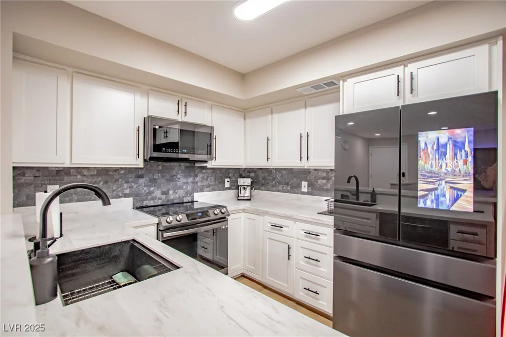 4083 Nook Way, Las Vegas, NV 89103